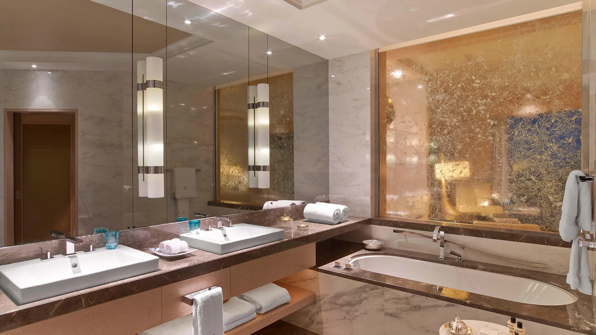 Hotel Raffles Istanbul 5*,